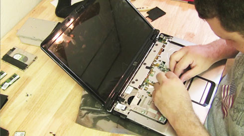 http://www.nyazmarket.com/images/amozesh.laptop/laptop-repair-2.jpg